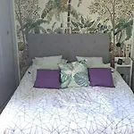 Apartman Grand Phannie 50m Des Cures Tres Jolie Vue Parking Wifi Dispo Sur L Ete Et Libre Du 24 Octobre Jusqu'a Fermeture Cures