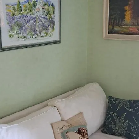 50 M Des Cures Joli Phannie Parking Wifi Debit Libre Avril Et Apres 24 Octobre