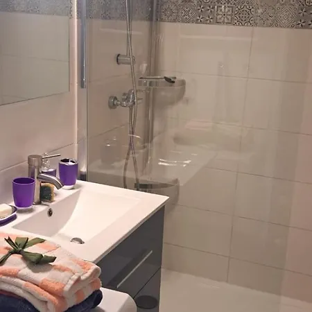 Dernières disponibilités 2026 proche cures joli studio Phannie parking wifi haut débit tout confort Amélie-les-Bains-Palalda